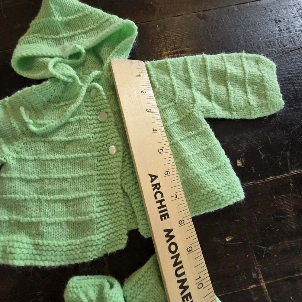 Vintage 80s Handmade Knitted Green Pastel Newborn Baby Sweater Booties Set